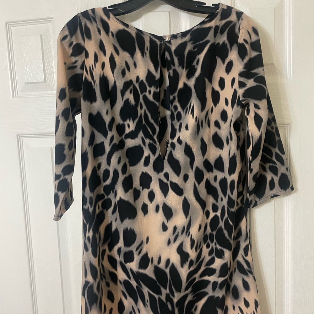Tyche Black and Cream Abstract Print Blouse - Picture 2 of 3